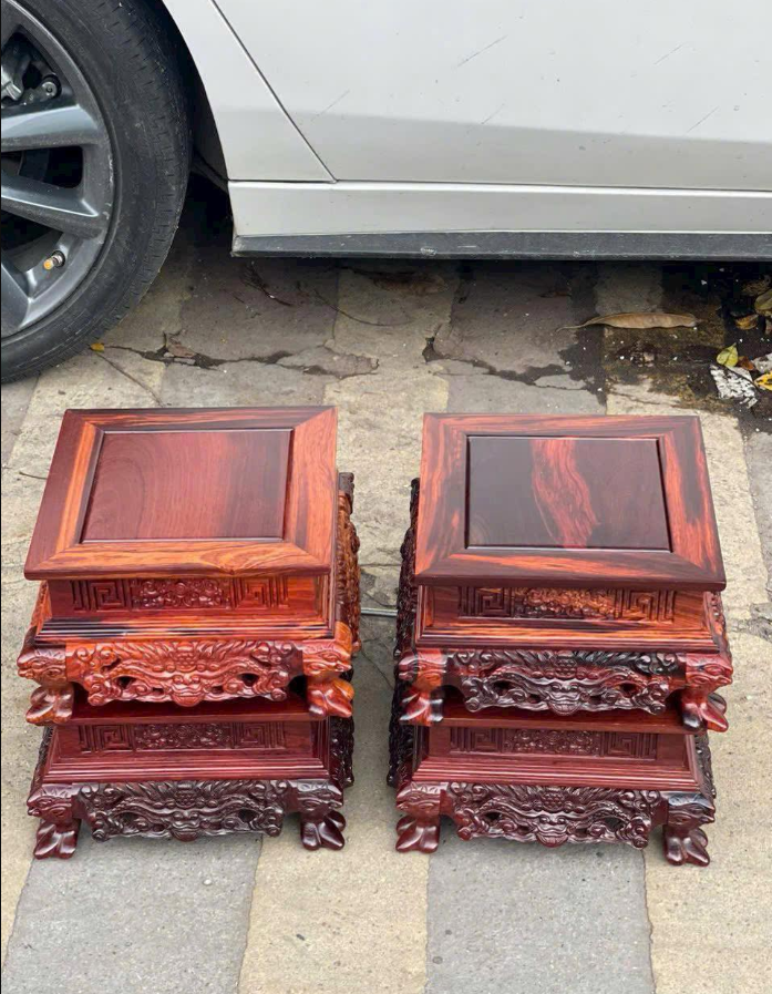 3 mẫu Đế Kê Bát Hương Bằng Gỗ Quý